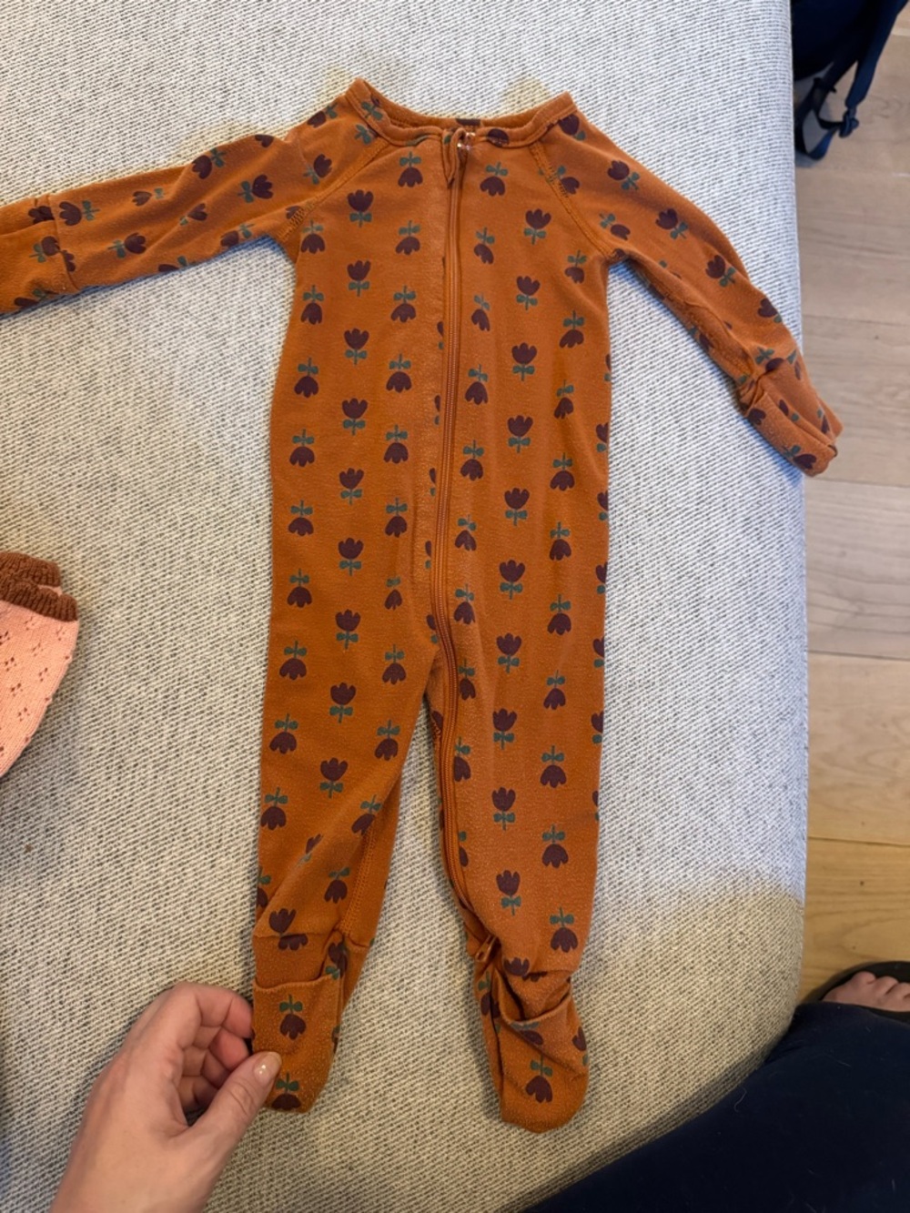 Hanna Andersson Hannasoft Rust Tulip-Print Footed PJs